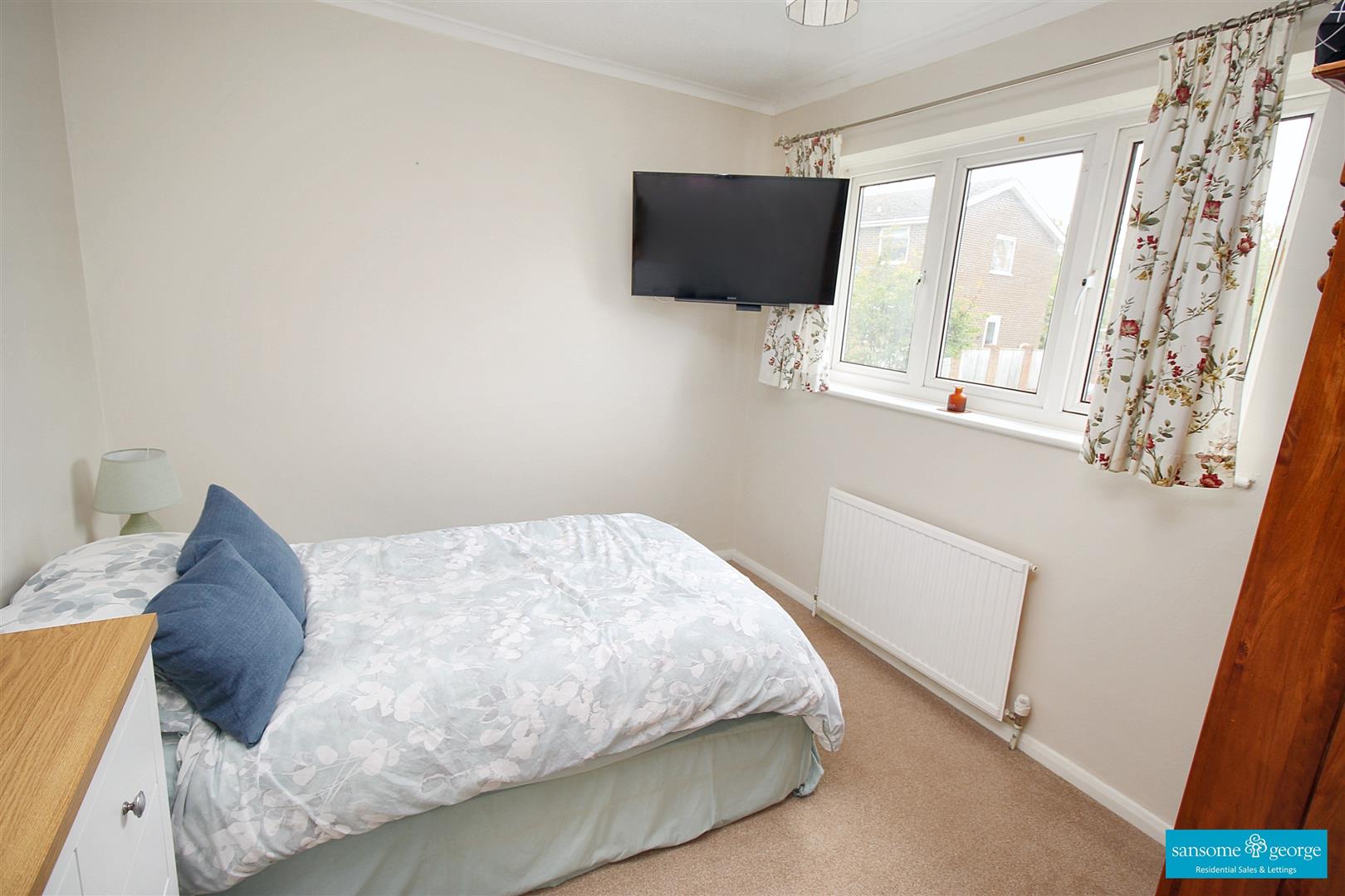 Primrose Close, Purley On Thames, Reading